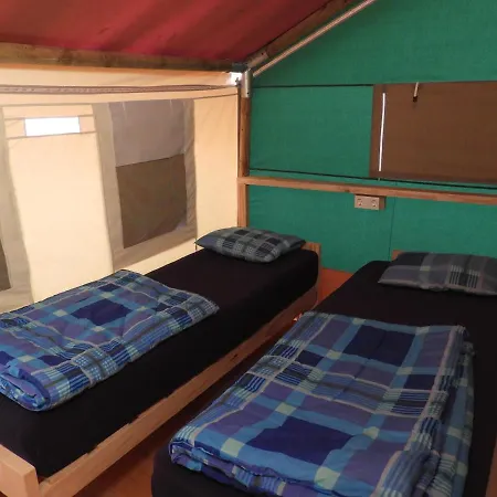 Luxury tent Drago Tours Tent Holiday Deluxe, Lanterna *