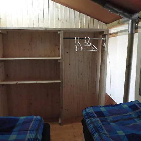 Dt Tent Holiday, Lanterna